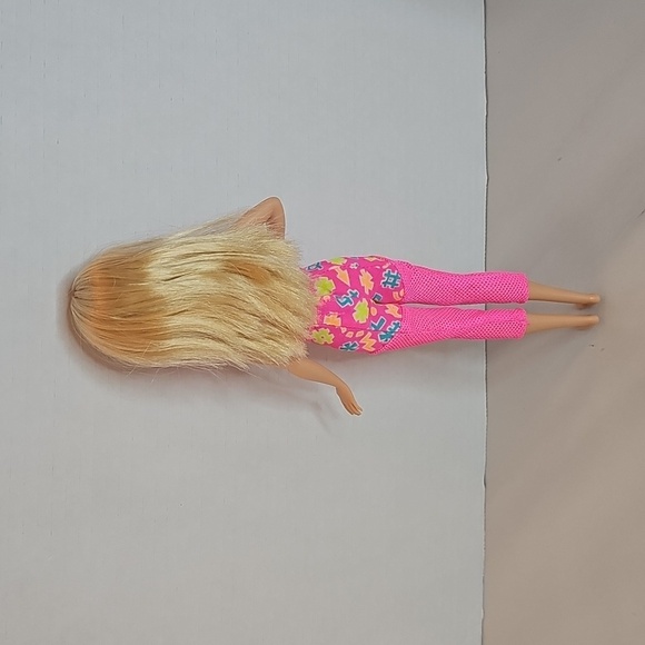 Barbie Doll with Pink Top and Floral Pants - Picture 4 of 4